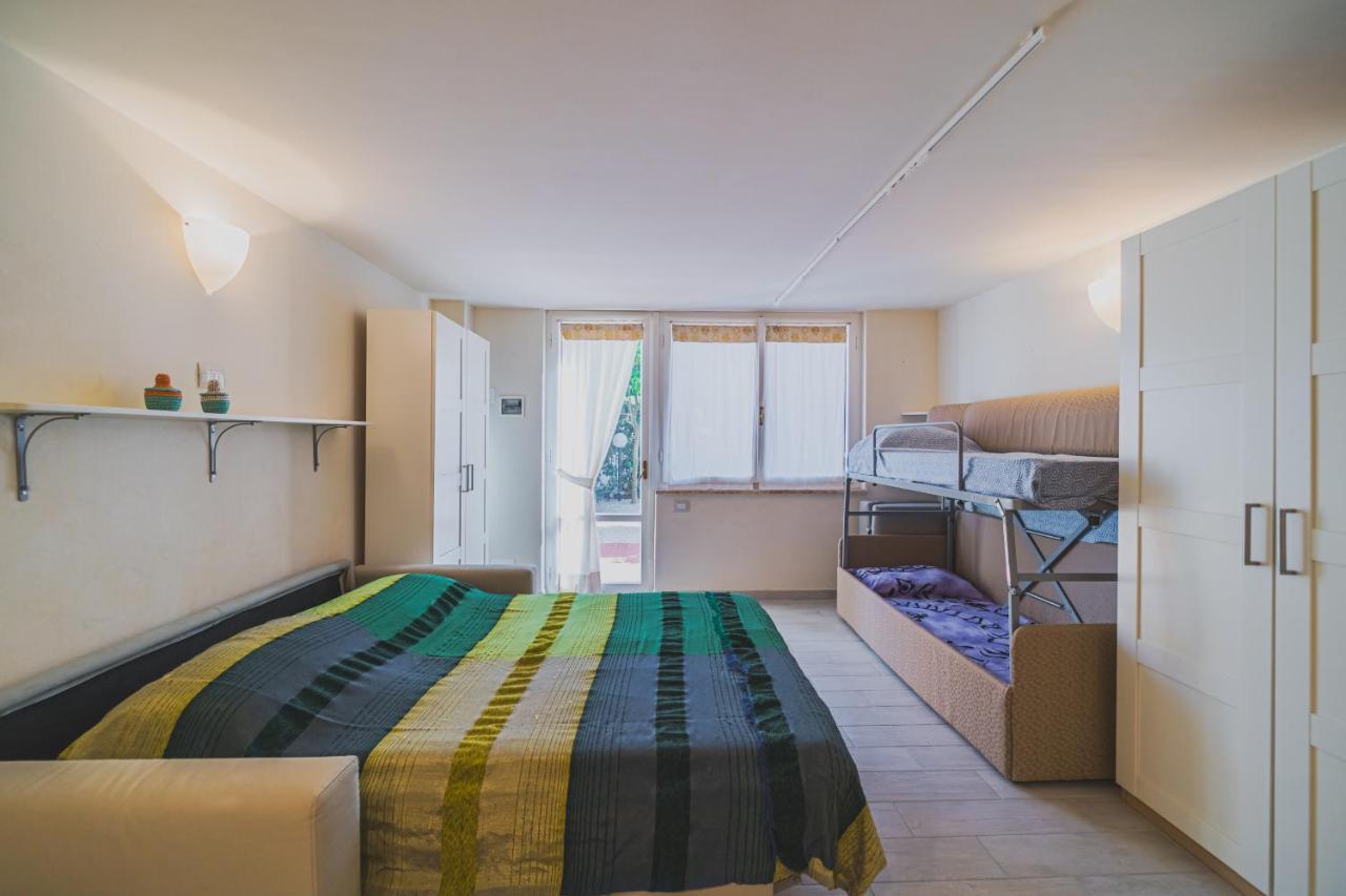 Monolocali Le Lecce Pool & Tennis Capoliveri  Exterior photo